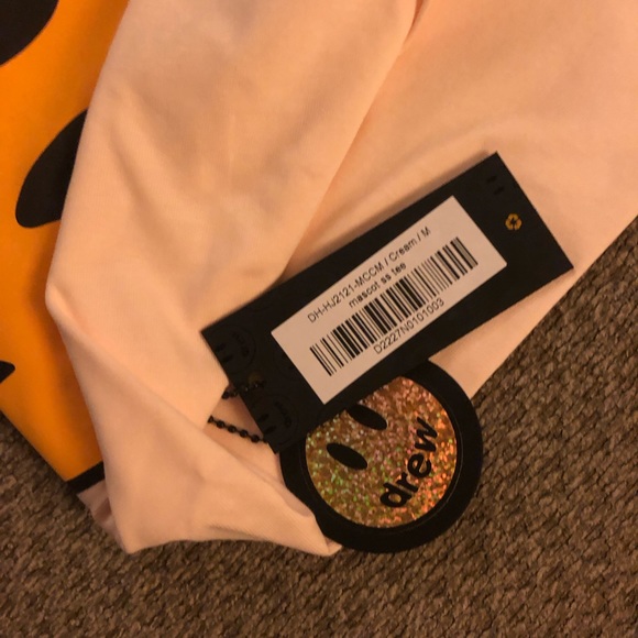 Drew House tee
Size Medium
Cream color
Fall 22’ release - Picture 3 of 4